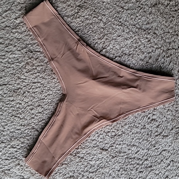 2/$25 NWT SKIMS Jelly SheerThong - Picture 2 of 6